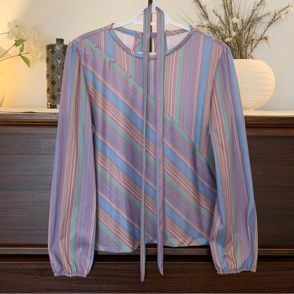 Vintage 70's Pastel Striped Women's Blouse, Size Medium - Picture 9 of 10